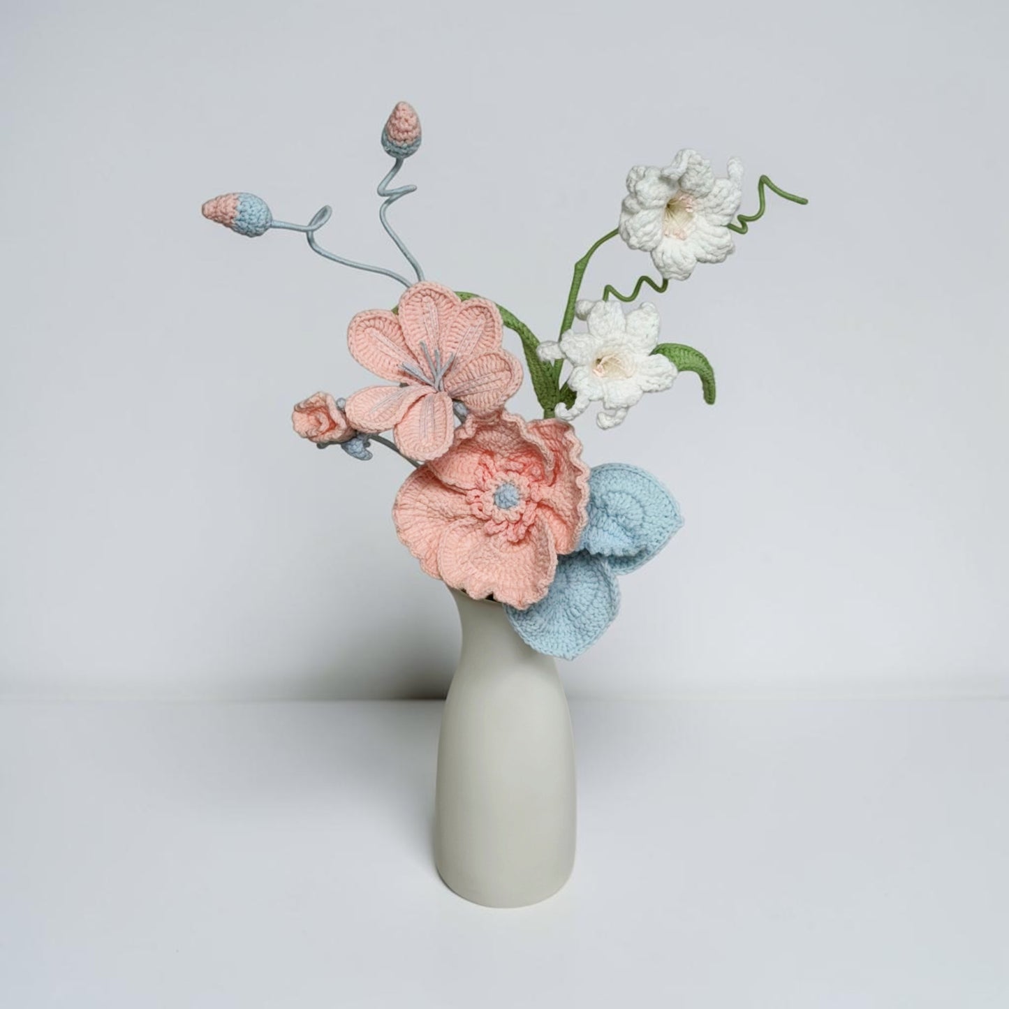 Crochet Bouquet Blush Dream (No Vase)