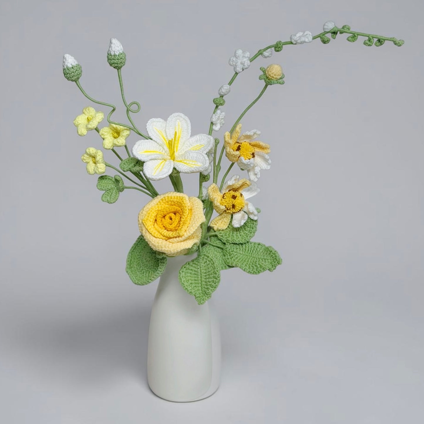 Crochet Bouquet Fresh Bloom Whisper (No Vase)