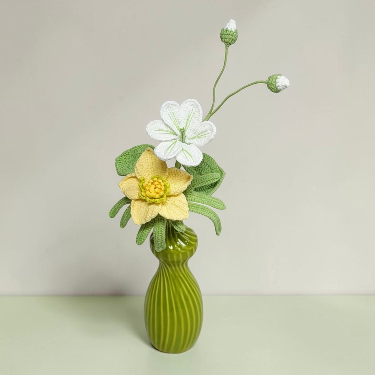 Crochet Bouquet Green Whisper (No Vase)