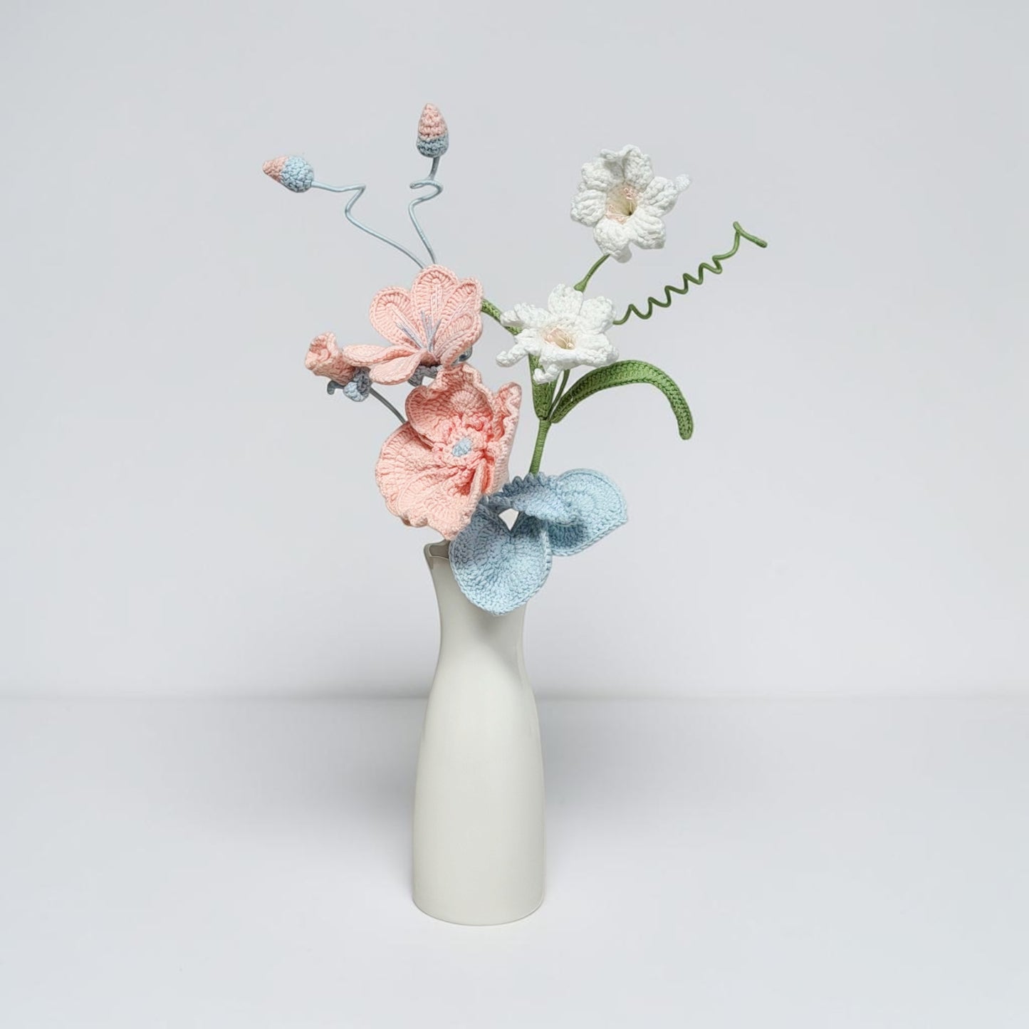 Crochet Bouquet Blush Dream (No Vase)