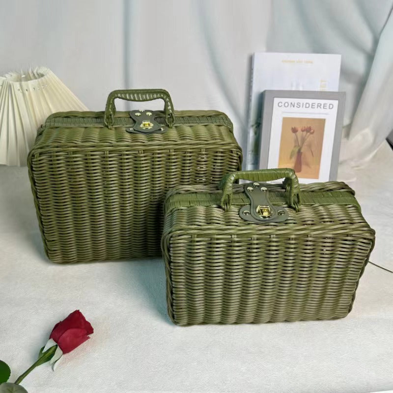 Woven Gift Basket with Lid – Premium Gift Box Set